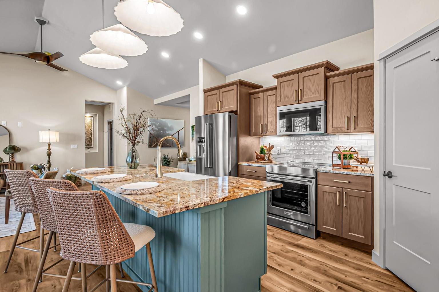 larkspur_Kitchen 3